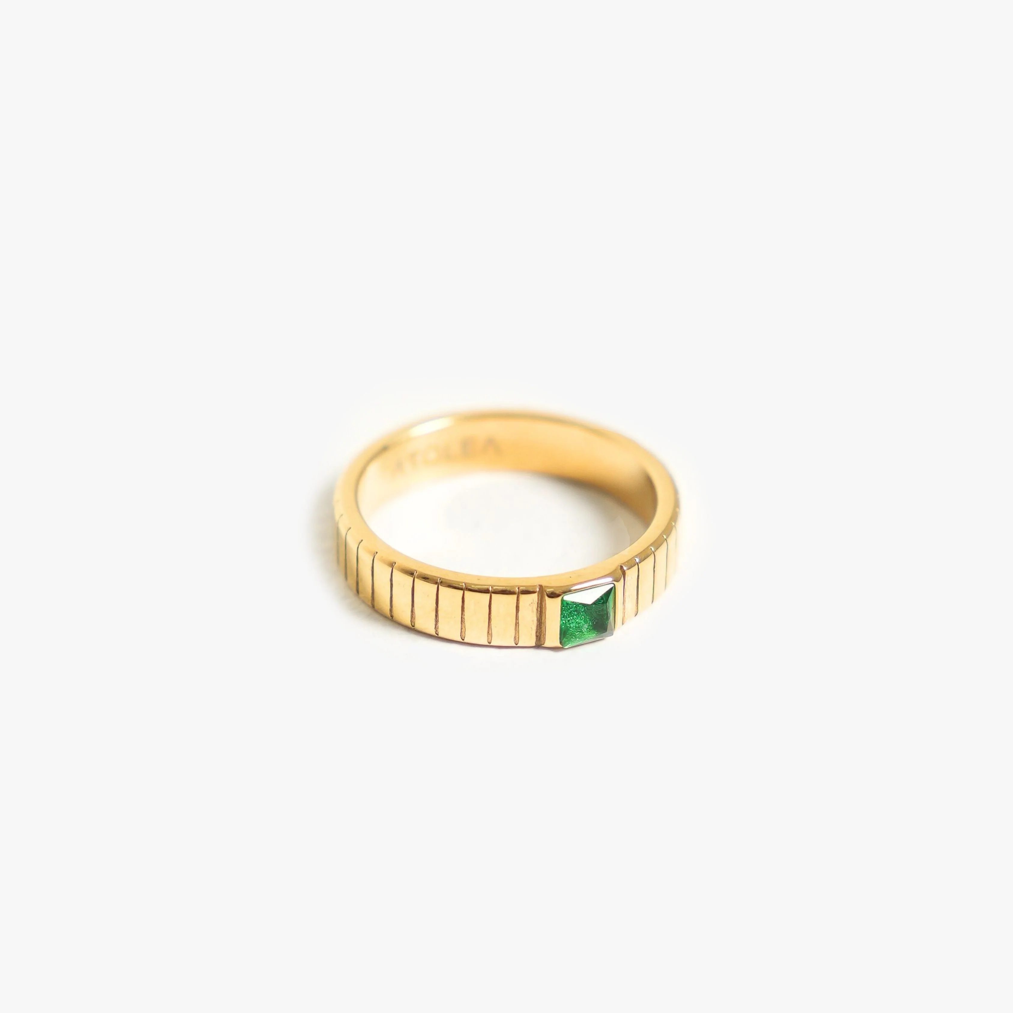 Chunky Emerald Ring - Image 4
