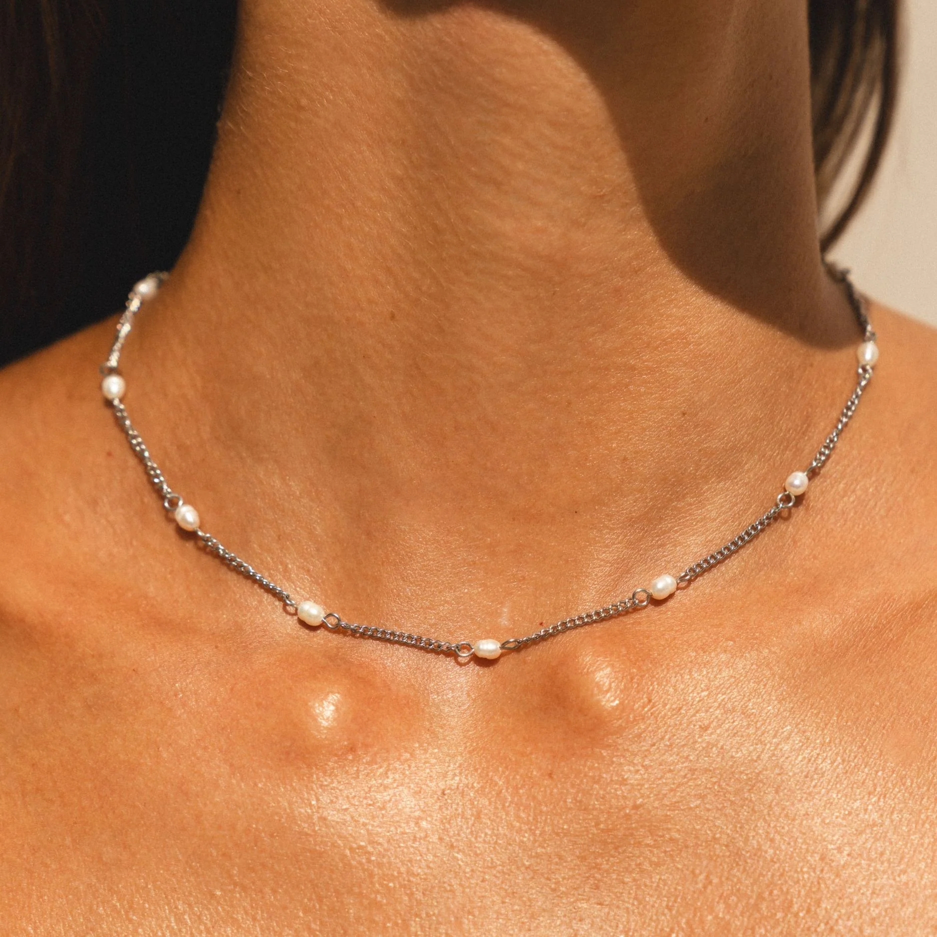 Dainty Gold Pearl Choker - Image 13