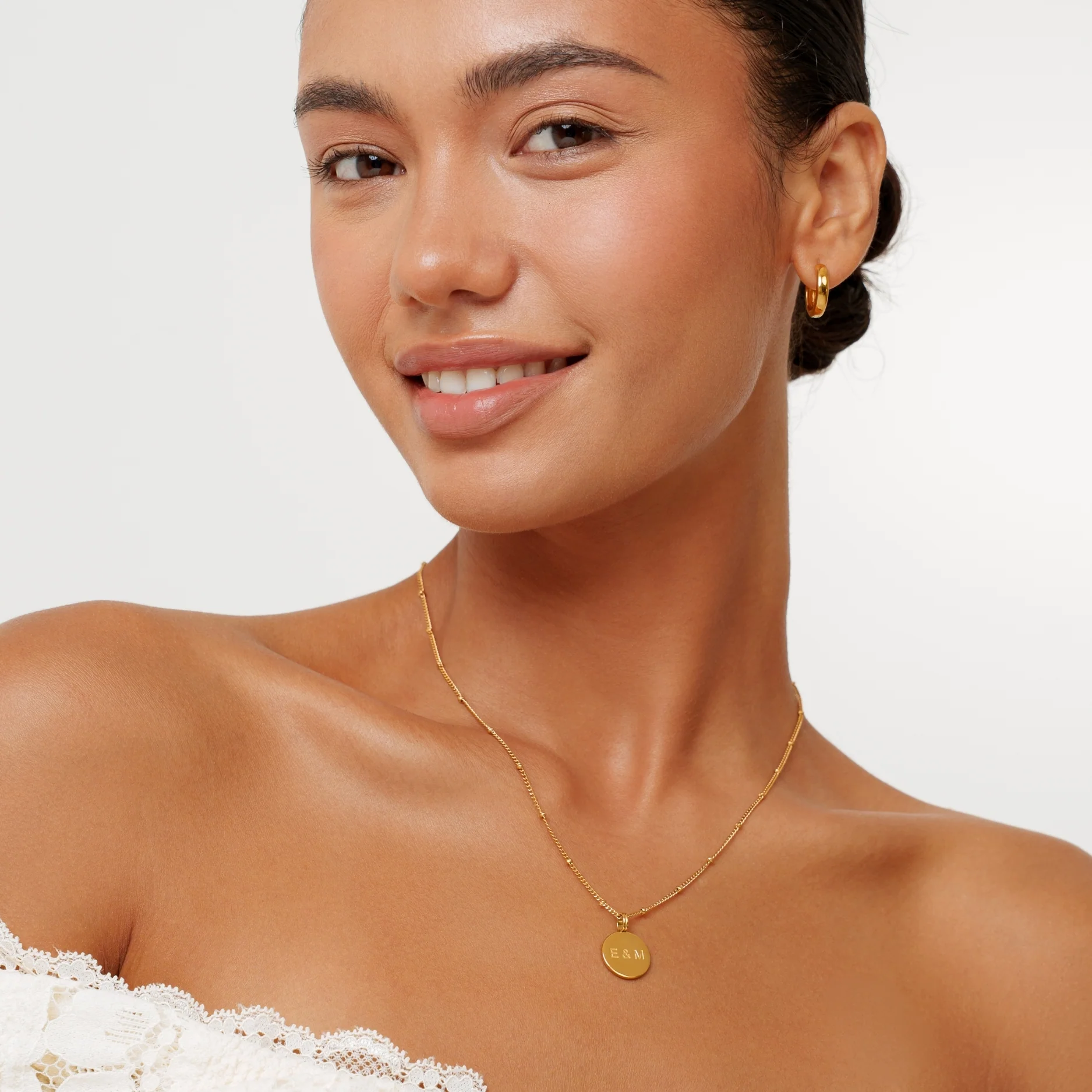 Dainty Medallion Necklace - Image 5