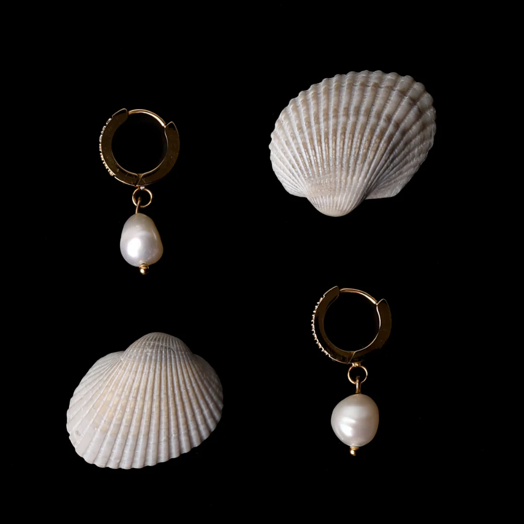 Freshwater Pearl Hoop Earrings - Image 4