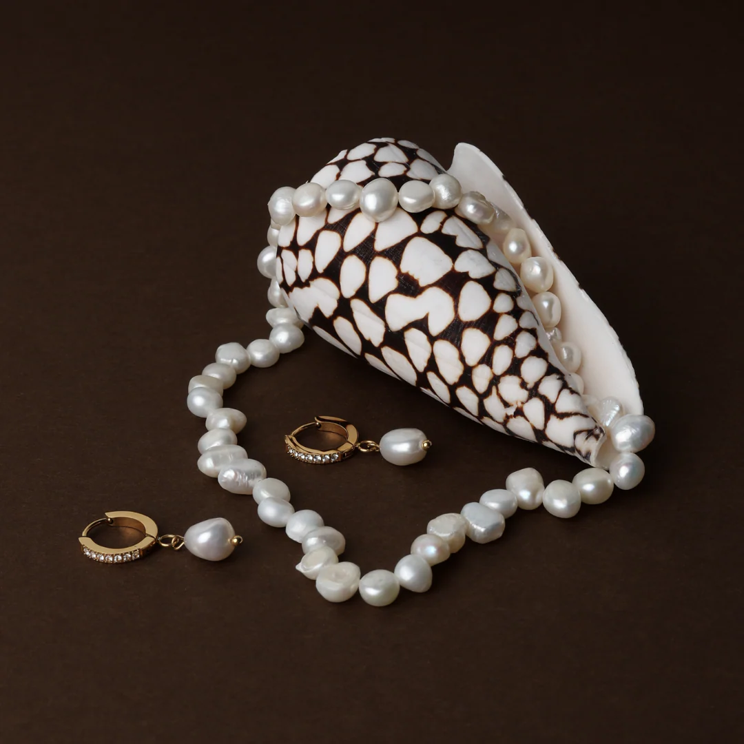 Freshwater Pearl Hoop Earrings - Image 5