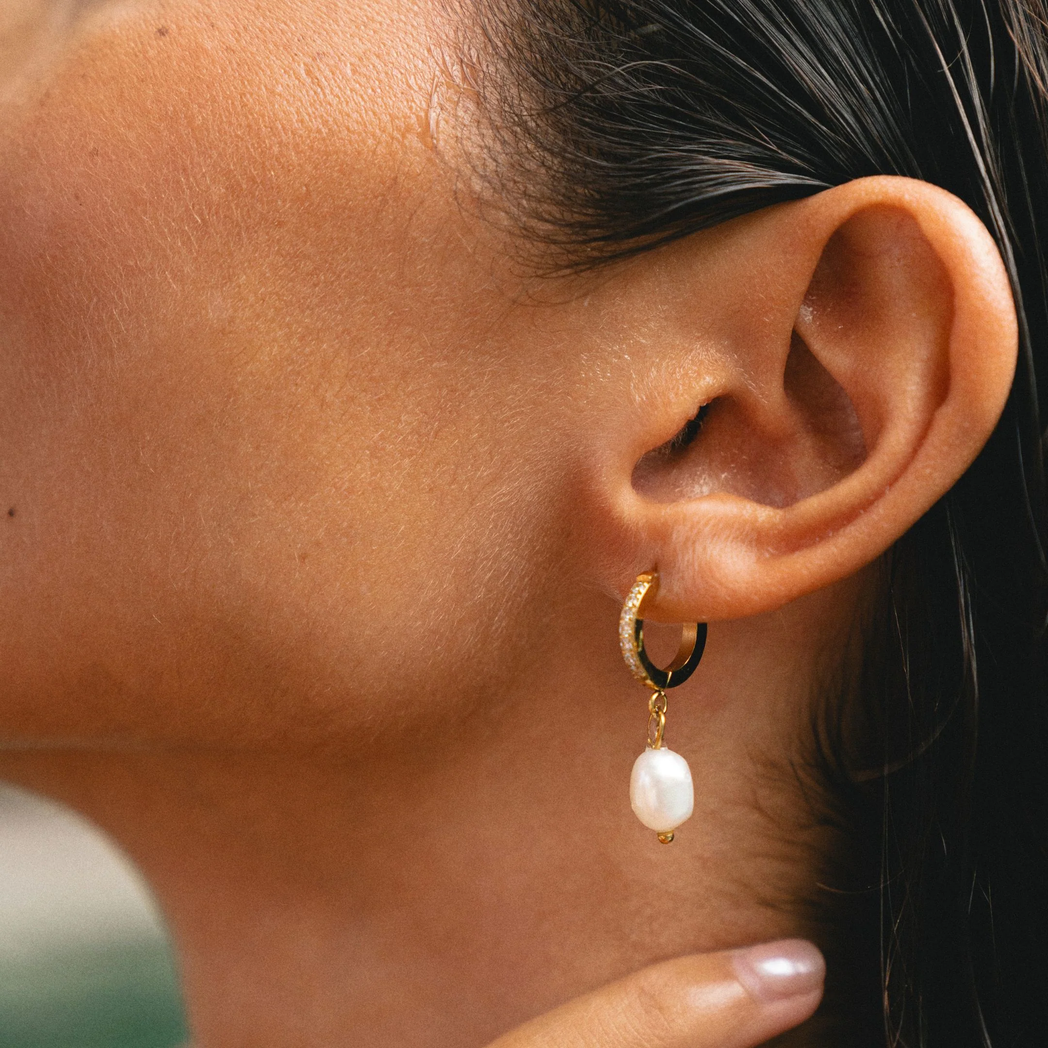Freshwater Pearl Hoop Earrings - Image 6