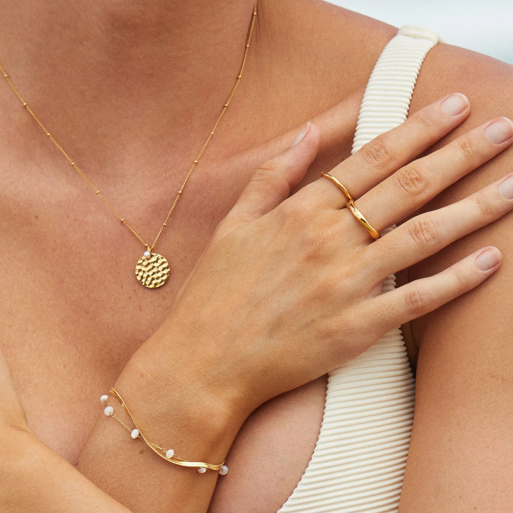 Island Medallion Necklace - Image 4