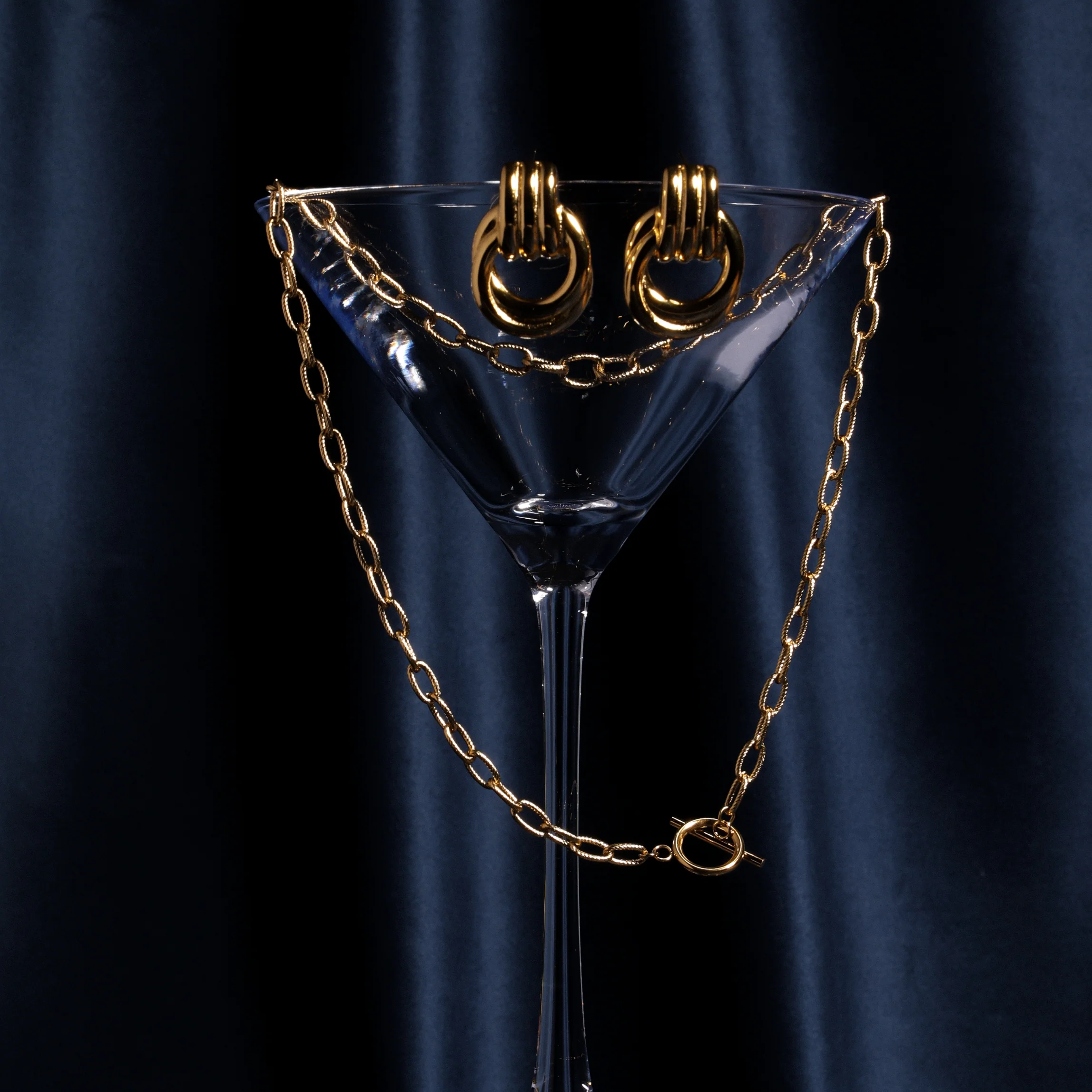 Paperclip Toggle Choker - Image 6