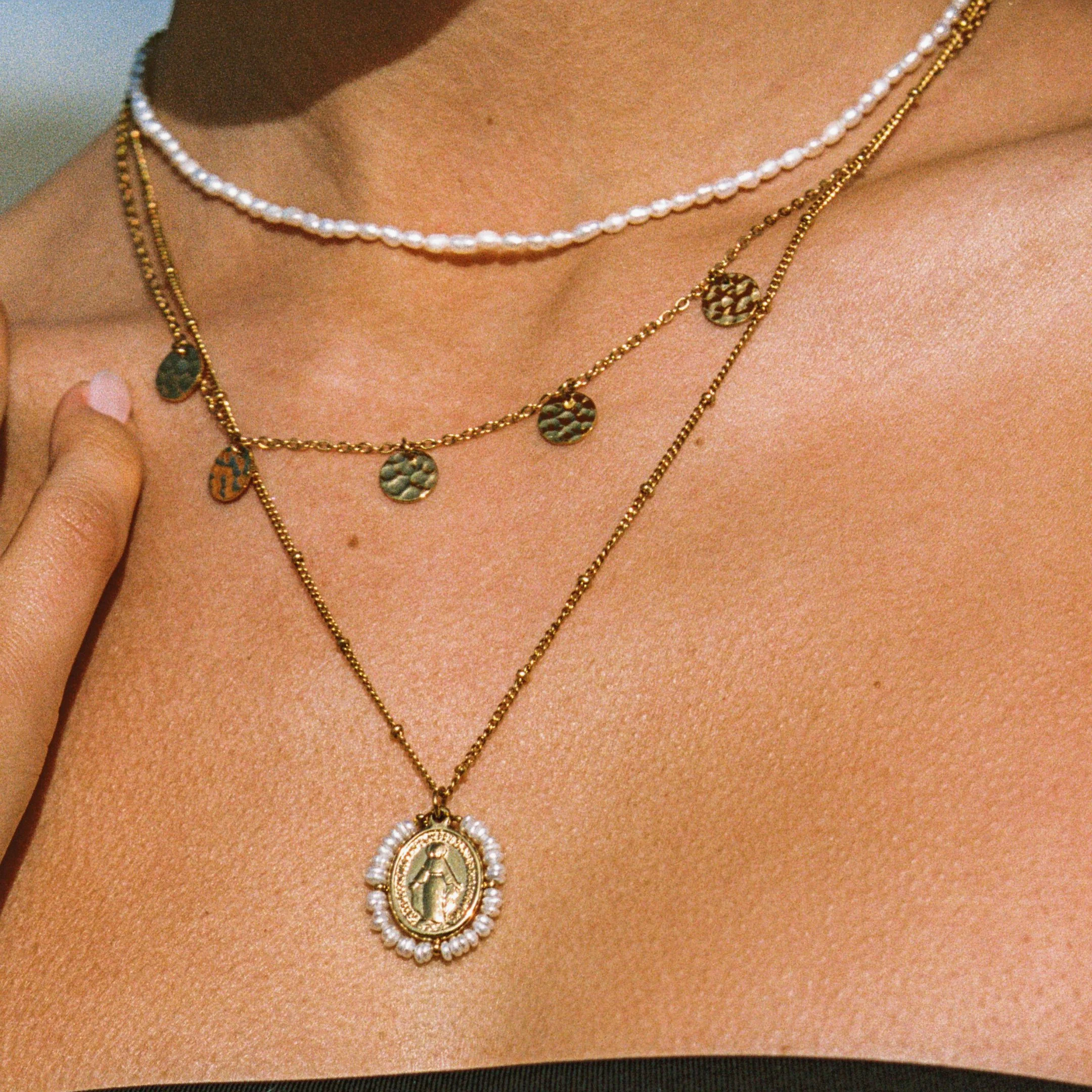 Tiny Pearls Choker - Image 5