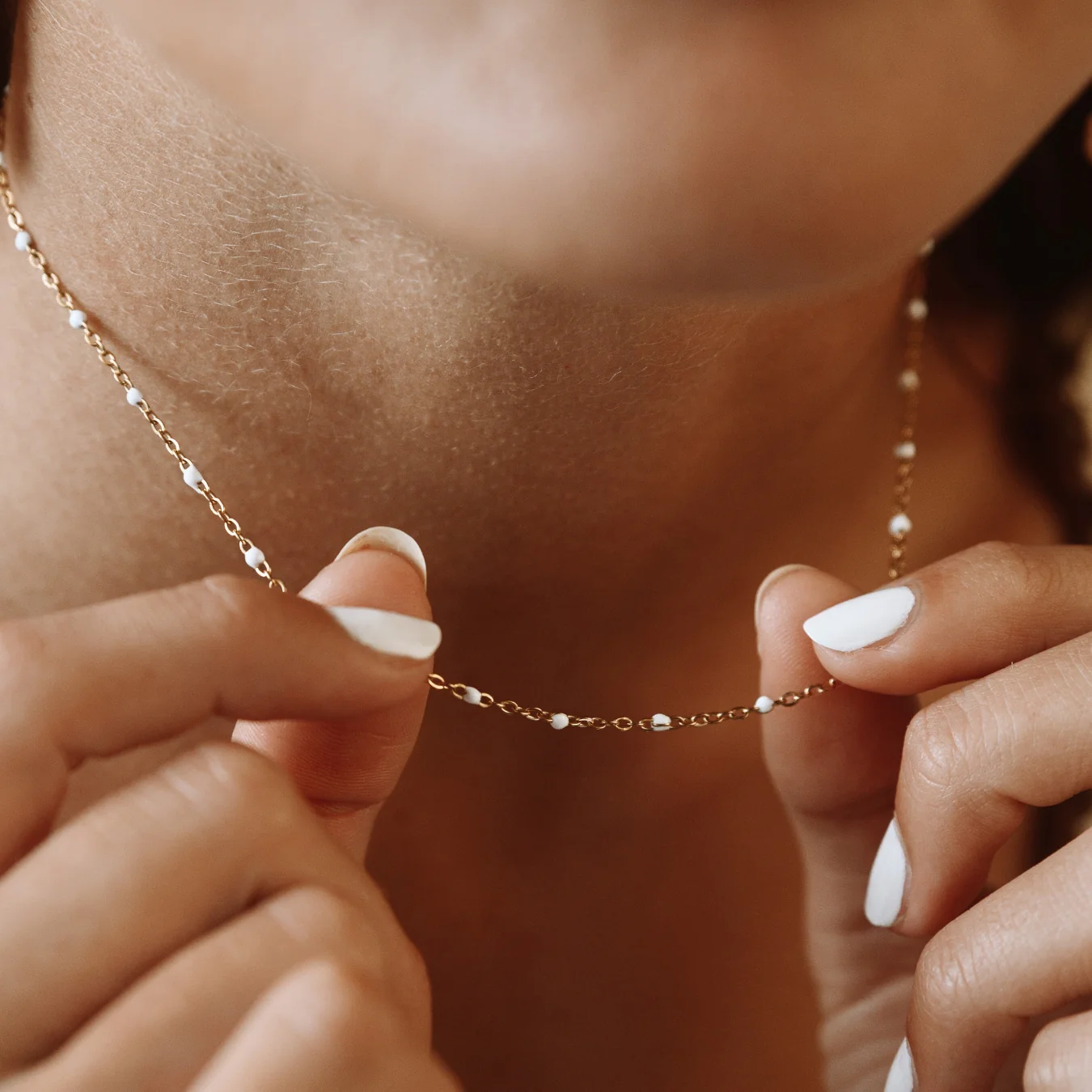 White Beaded Choker - Image 16